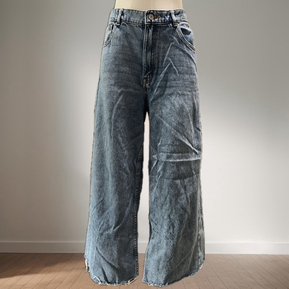 Pull&Bear Wide-Leg Cropped Cut-Off Hem Jeans Size 8